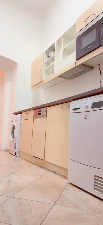 Premier Studio 2p Lg * Vienna